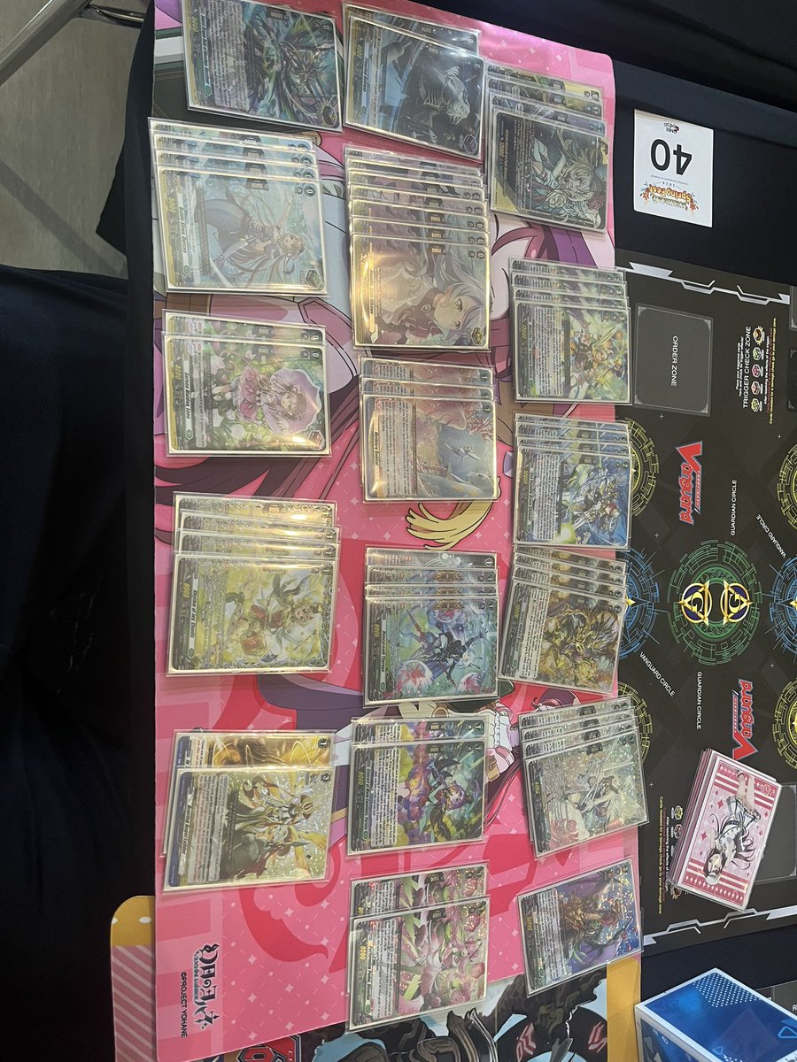 weisslull's tweet photo. BSF Indonesia Standard
#VGTopDecks
R1 - Draj ❌ T ✅
R2 - Krysrain ✅ T ❌ 
R3 - Lianorn ✅ T ✅ 
R4 - Shiranui ✅ T ✅
R5 - Luard ✅ T✅
R6 - Luard ✅ T ✅
R7 - Luard ❌ T ✅
Top 8 - Varga ✅T✅
Top 4 - Luard ❌ T ✅
Final - Shiranui ✅ T ✅
Met the man himself @thederickdao https://t.co/KOG49IW4dG