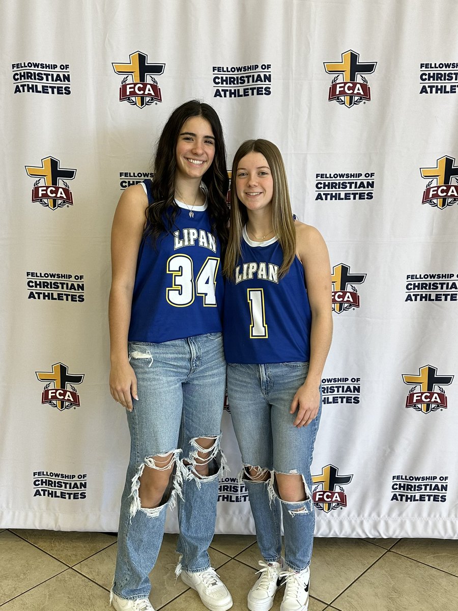 Good luck to our two Lady Indians, Ashlyn Clark &amp; Taylor Branson playing in the FCA All Star Game today in Brownwood! 

Game time is 3:00 pm at the Brownwood Coliseum. 

Proud of you!

#EarnIt