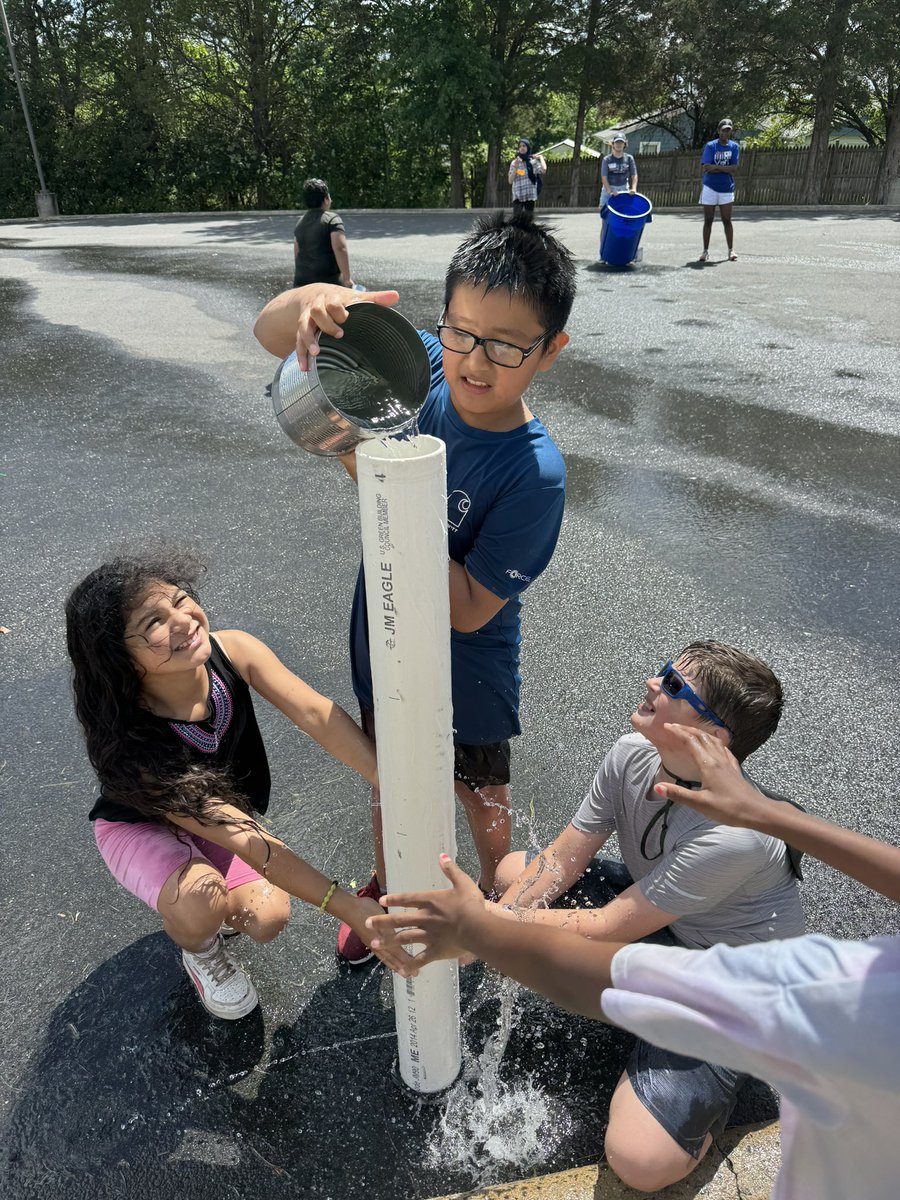 Julianne Moore tweet media