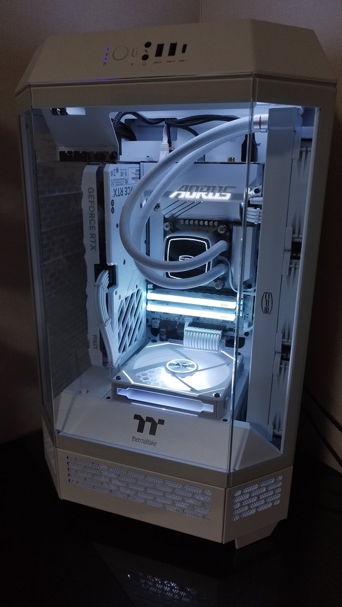 Miya_Mog's tweet photo. とっくに完成してた🤗
Intel 14600KF
GIGABITE B760M AORUS ELITE X AX
AX5U6000C3016G DDR5 16G×2
WD Black SN770 NVMe 1TB
WD Blue SN580 NVMe 1TB
Palit RTX4070
ASUS ROG-STRIX-850W-WHITE
CPS DE360 WHITE
Thermaltake The Tower 300
LIAN LI UNI FAN SL INFINITY 140
#自作PC
#TheTower300 https://t.co/WvRX0wrQn1