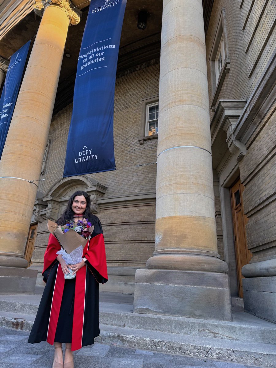 BaharBehrouzi's tweet image. Officially hooded this week, standing on the shoulders of giants - beyond grateful to my community and mentors. Onwards and upwards #PhDone
@jay_udell @DouglasLeeMD @ihpmeuoft @uoftmedicine @uoftmdphd