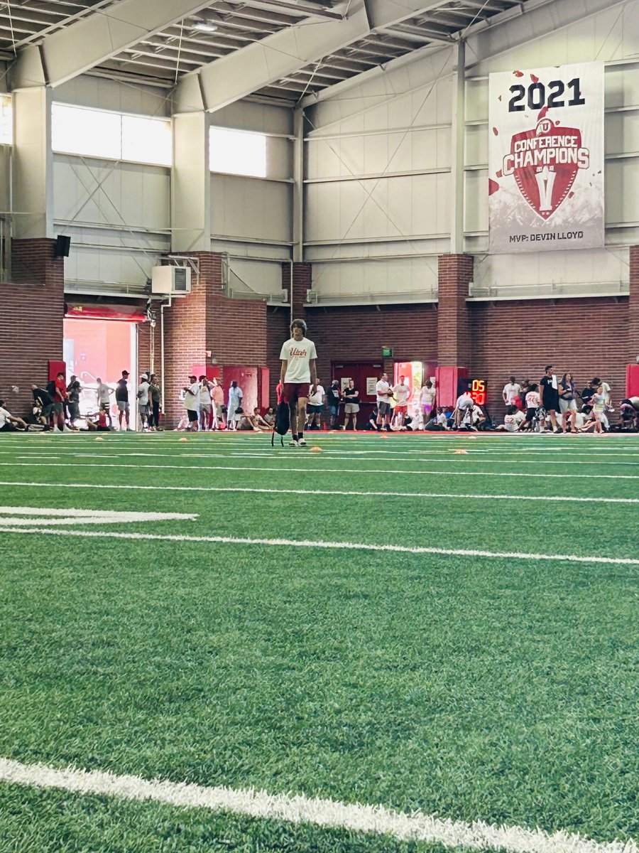 EmetEvjen19's tweet photo. Elite Camp @Utah_Football June 2024 - thank you to the coaches &amp; players for the inspiration and feedback, great day of football #GoUtes 🏈 https://t.co/NFGugKRpGi