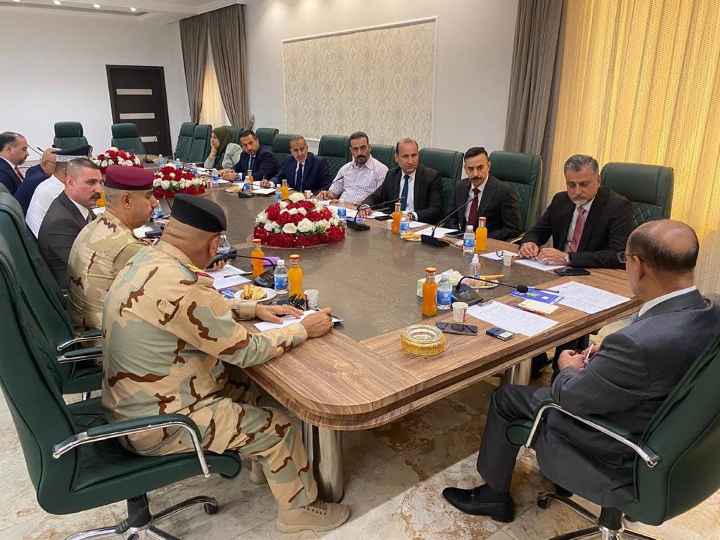 moaidallami's tweet photo. اكدنا خلال اجتماع اللجنة العليا لاحتفالات العيد الوطني للصحافة العراقية على أهمية إظهار الصورة المشرقة للعراق وحملة الاعمار الكبرى التي يشهدها البلد امام الوفود العربية والاجنبية التي ستشاركنا احتفالاتنا هذا العام  بالعيد الوطني للصحافة العراقية والتي تمثل اكثر من ( 50) دولة. https://t.co/4C8p6P4xaM