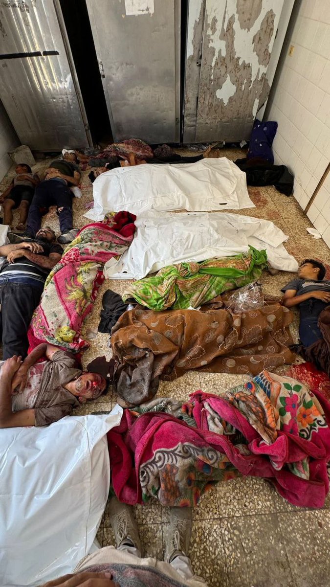Gazze anlık.. Terörist İsrail'in yaptığı katliamda 210 Filistinli şehit düştü. 

Gazze'yi unutma unutturma
