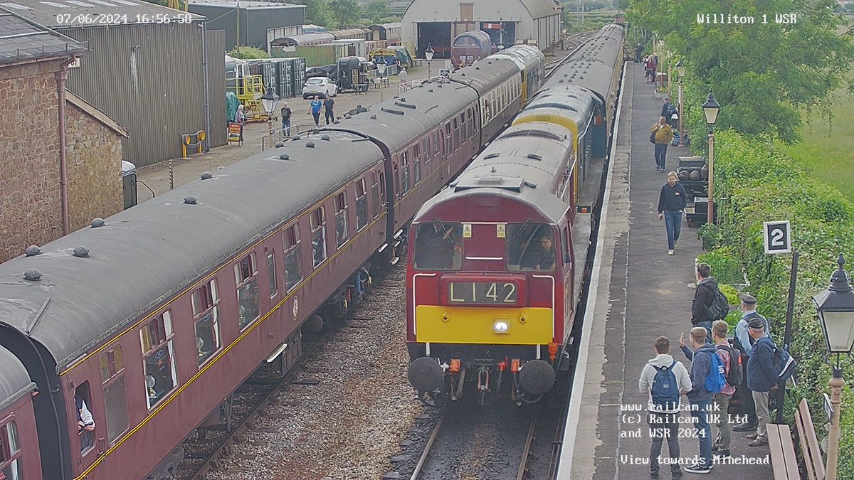 railcamlive's tweet image. A quick Saturday afternoon check in at the @WSomRailway Summer Diesel Festival sees @GWRHelp #HST into action alongside #Class33, #Class46 &amp;amp; #Class20

@WizzerTweet @wsrdepg