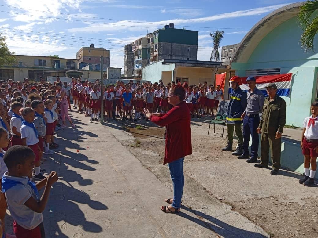 ChabeliAre1's tweet photo. #OPJMCuba sigue homenajeando a los combatientes del Ministerio del Interior con la premiación del concurso El MININT y Yo y esta vez desde el Colectivo Pioneril Manuel Sanguilí,#SantaCruzdelNorte en #Mayabeque.#63Minint #UJCdeCuba @OPJMCuba @DiazCanelB @DrRobertoMOjeda @UJCdeCuba https://t.co/Mai29D02Hi