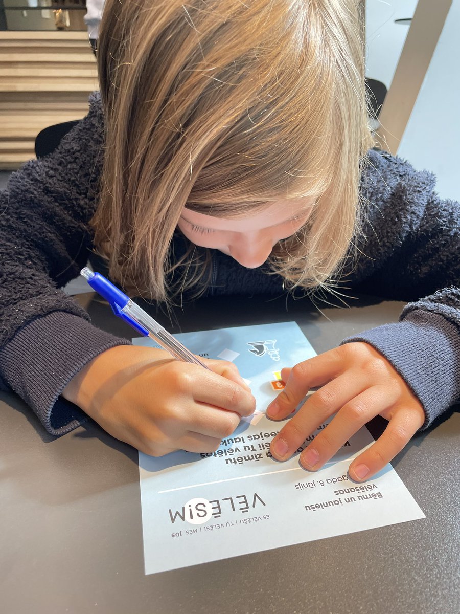 Siguldā balso gan lieli, gan mazi. Lai mums visiem gandarījums par savām izvēlēm piecu gadu garumā! 🇱🇻🇪🇺