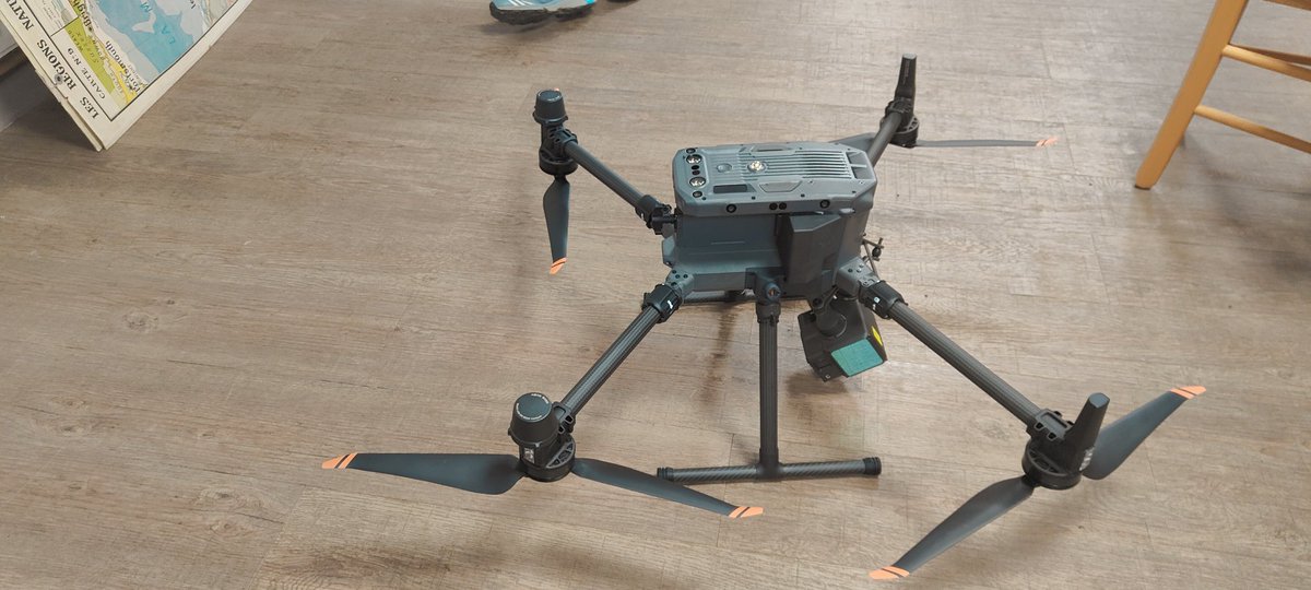 Clôture de l'école d'été ! Objectifs atteints :
✅Modélisation des rigoles de montagne
✅Traitement #lidar et #photogrammétrie
✅Valorisation de fonds photographiques
✅Formation aux méthodes de traitement
✅Initiation #Python  aux API <a href="/TimeParis/">Projets Time Machine</a>
✅Nouvelles collaborations