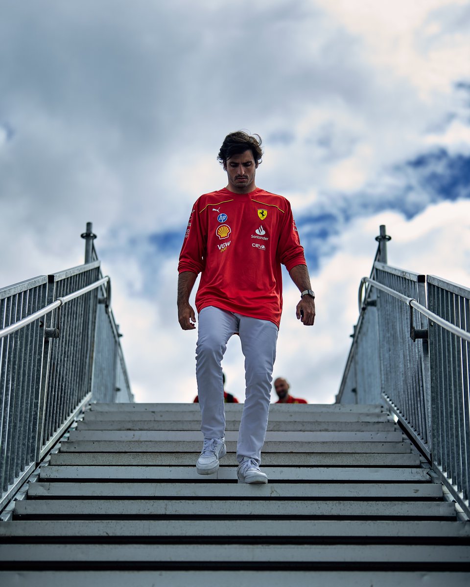 ScuderiaFerrari's tweet photo. Arrivés 🇨🇦

#CanadianGP #F1 https://t.co/clsl1Nqndx