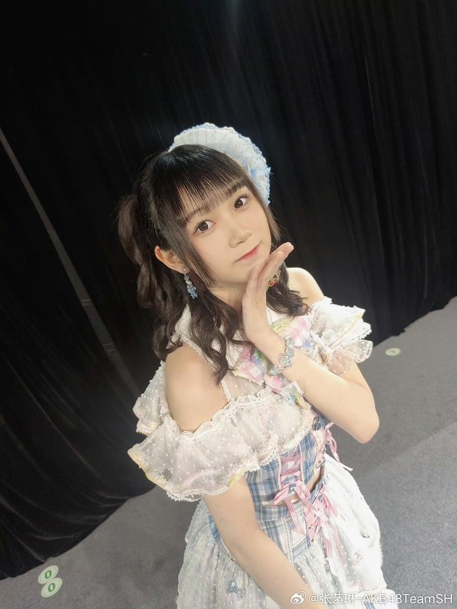2Teamsh's tweet photo. AKB48 TeamSHチャン・イリン（张艺琳，Zhang YiLin）4期生

今日のユニット曲は逆転王子様

#AKB48TeamSH #张艺琳 #ZhangYiLin https://t.co/0DhvCuRQOe