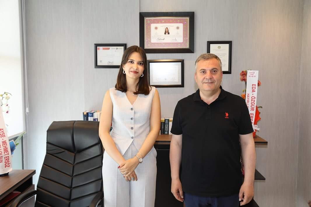 İlçe Kaymakamımız Adem Keleş ile birlikte Çubuk Ticaret Merkezinde hizmete başlayan degerli meslektaşlarım Av.Ayşe Yeni ve Av. Dilara Ersöz’ün Avukatlık Bürosunun açılışına katılarak hayırlı olsun temennilerimizi ilettik.

#çubukbelediyesi #çubuk #tambelediyecilik #açılış
