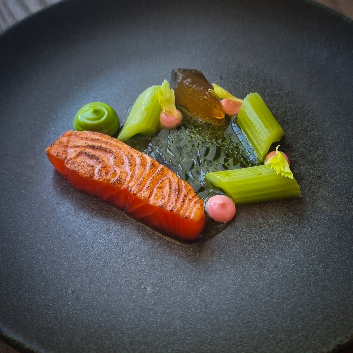 Exciting news! 🎉 We're opening for extra lunch service on Fridays throughout August! Join us for our popular 4-course lunch during the festival. See you there! 😁

📸Sea Trout / Celery / Shrimp Head / Parsley - a cracking first course!

#Edinburgh #Festival #Lunch #Foodie #Fhior