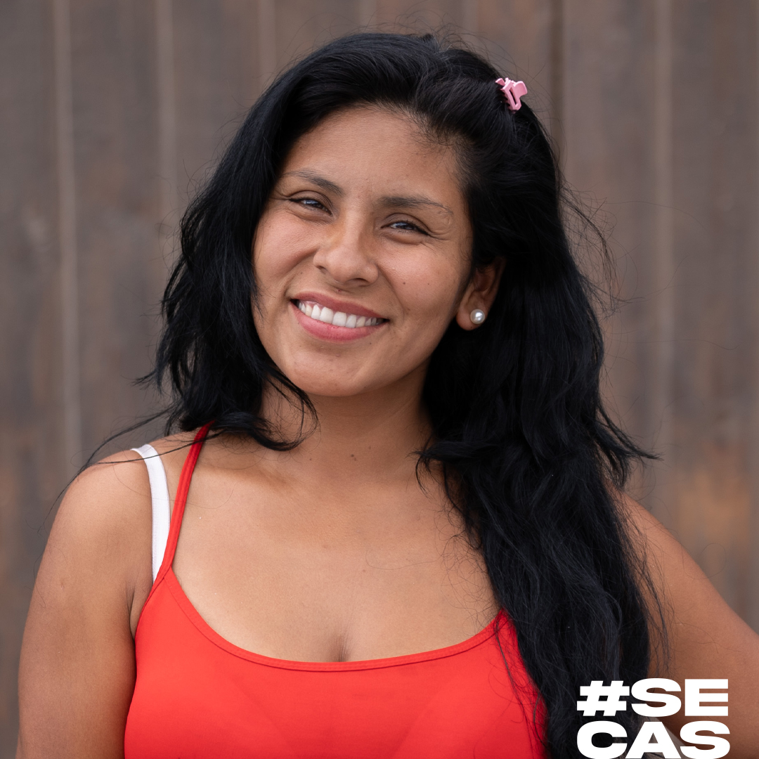 RecreaFundacion's tweet photo. Conoce la historia de Jennifer, una de nuestras #SECAS 👇

🌼Jennifer es peruana y vive en el barrio transitorio Luz Divina VI hace 6 años. (+)

🔗Conoce sus historias y hazte socio/a en https://t.co/j9XpfDNcbR

#Mujer #Empoderamiento https://t.co/wTaSuY4CI5