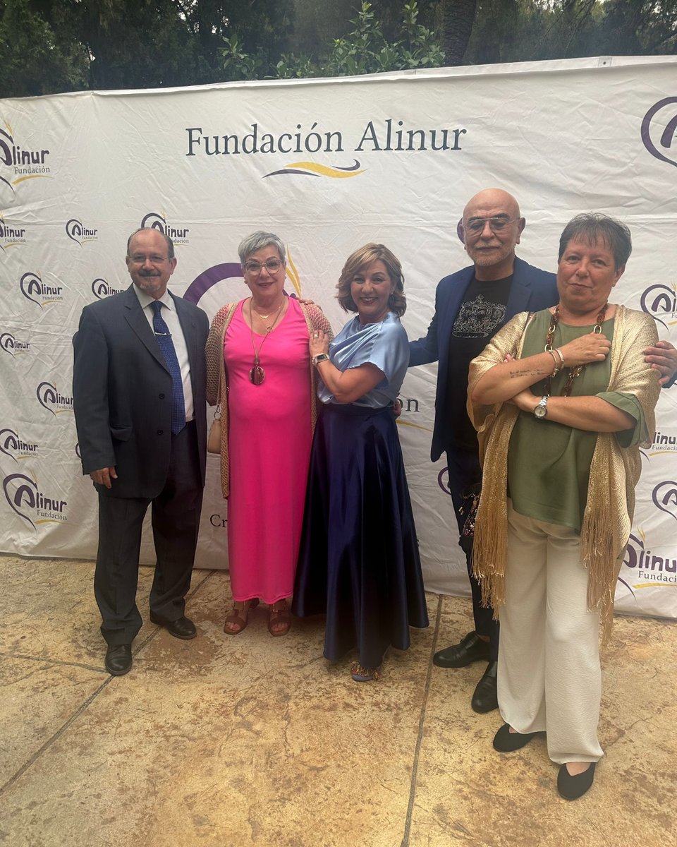apammalicante's tweet photo. Anoche nuestras compañeras de Apamm estuvieron en la cena solidaria de la Fundación Alinur dando todo su apoyo. ¡Gracias por contar con nosotras! 😊❤️ #apamm https://t.co/zhF1fzmPa5