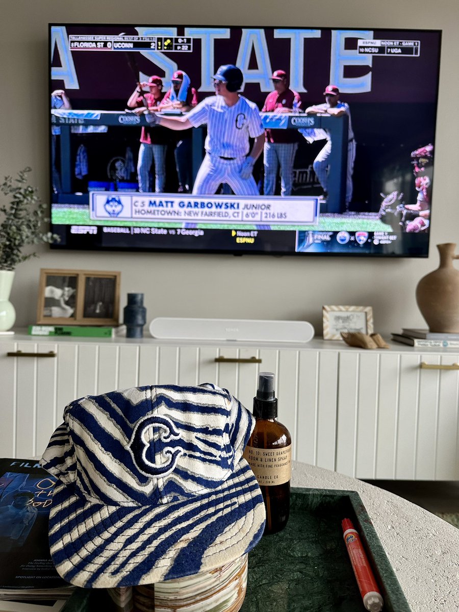 JeffShaww's tweet photo. Let’s get a W here boys #hookc #uconnbaseball https://t.co/hdqMAUxCcA