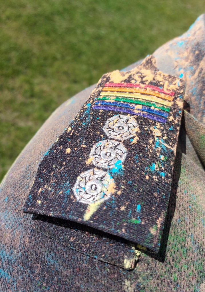 On-call at the colour run this afternoon, in support of <a href="/ForgetMNotChild/">ForgetMeNotChildren</a>. Might have ended up with a tiny bit of paint on me. #YourFireService #Huddersfield