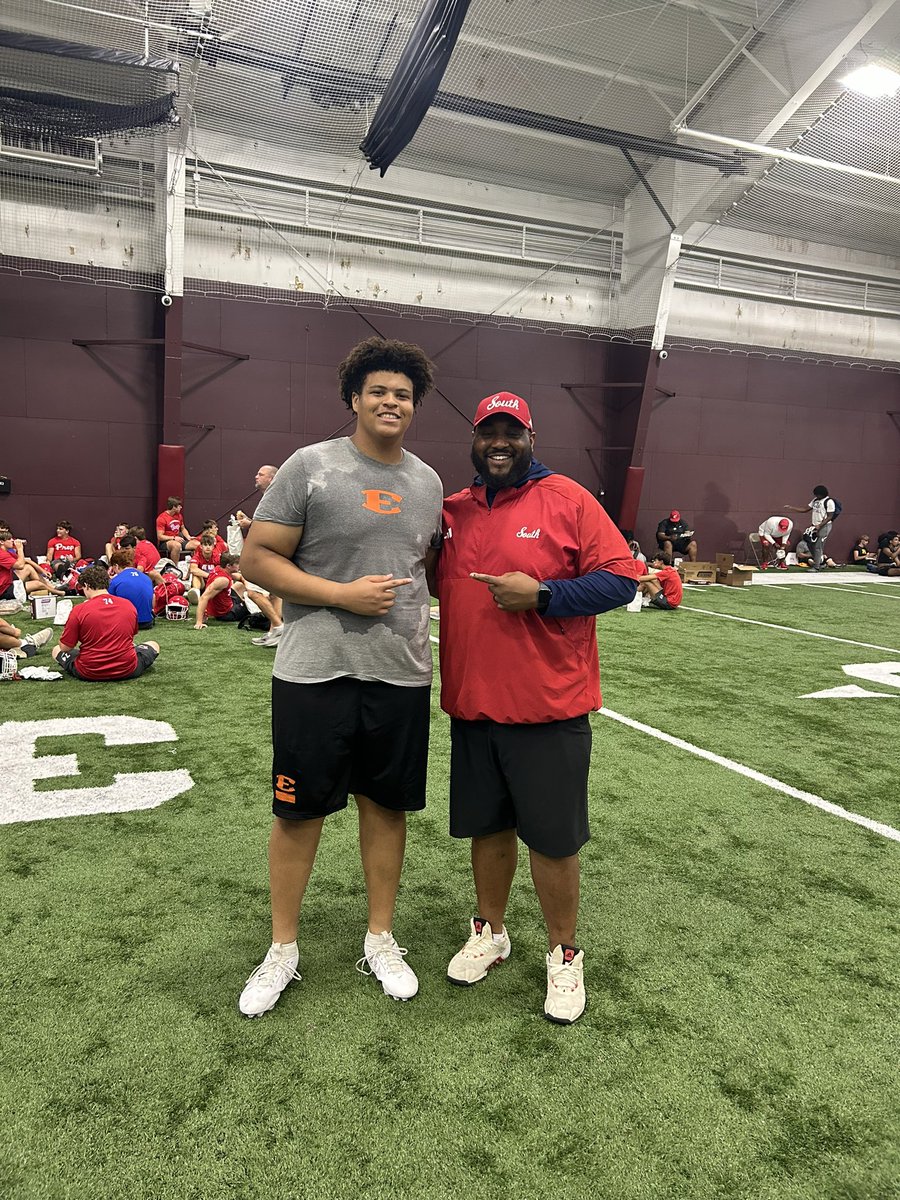 richard_thigpe_'s tweet photo. Had a great time learning from some amazing coaches and getting to compete at Mississippi State yesterday! Can’t wait to be back in the fall! #hailstate @CoachCKennedy @Coach_Ajax @Coach_JO_ @tthasselbeck @EnsworthFB @BuckFitz @CWilson_NPA https://t.co/1Kuw5Ls6wH