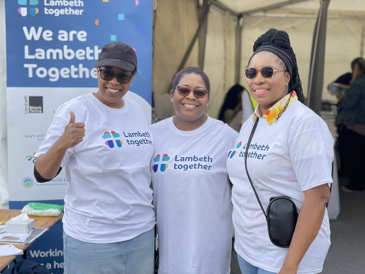 CrosbyNwaobi's tweet photo. The @moorfields team with @atbeaconproject @LambethTogether at #LambethCountyShow
The people are coming thick and fast…
#EducatingForBetterOutcomes
Recruited some #PPIE members from the community as well!!! https://t.co/IyuZSBZP5C