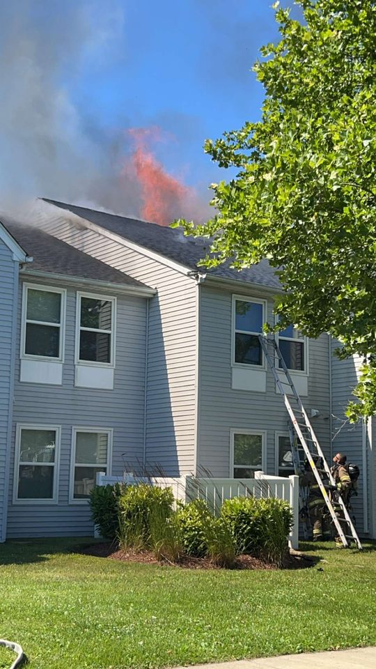 PHOTOS FROM ST CHARLES, MD 2ND ALARM | MAIN BODY OF FIRE NOW KNOCKED