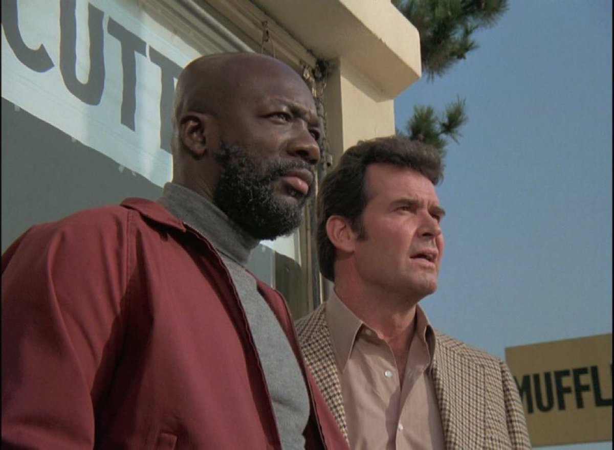 Super70sSports's tweet image. When Isaac Hayes is on The Rockford Files my house could catch on fire and I’m still not getting off the goddamn couch.