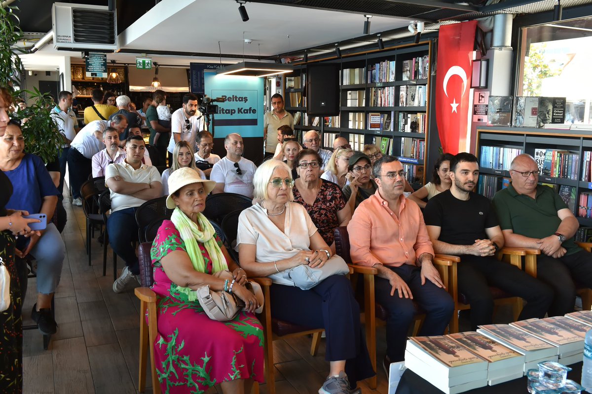 beltasbesiktas's tweet photo. Beltaş Kitap Kafe’de imza ve söyleşi etkinliğine katıldık.
Bu keyifli söyleşi için konuğumuz @aylinbendiss ‘e teşekkür ederiz. https://t.co/gDjQCnV8Sa