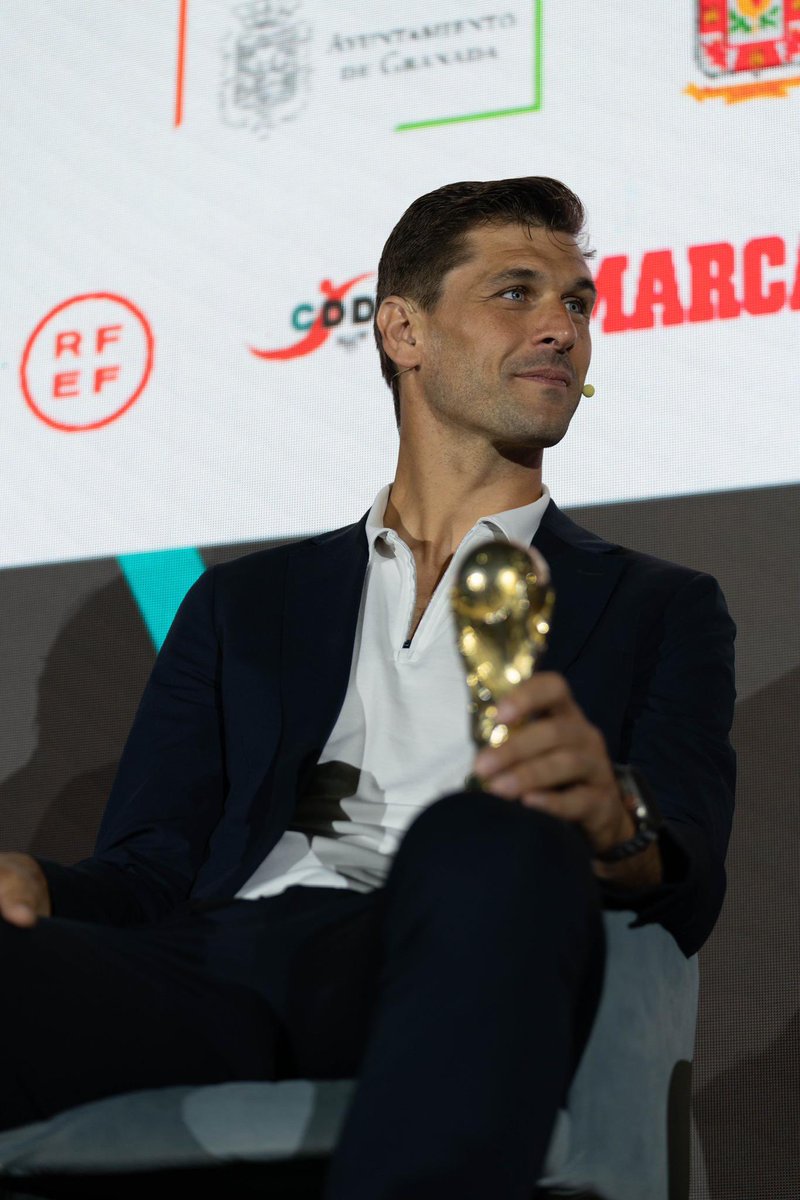 Fernando Llorente tweet media