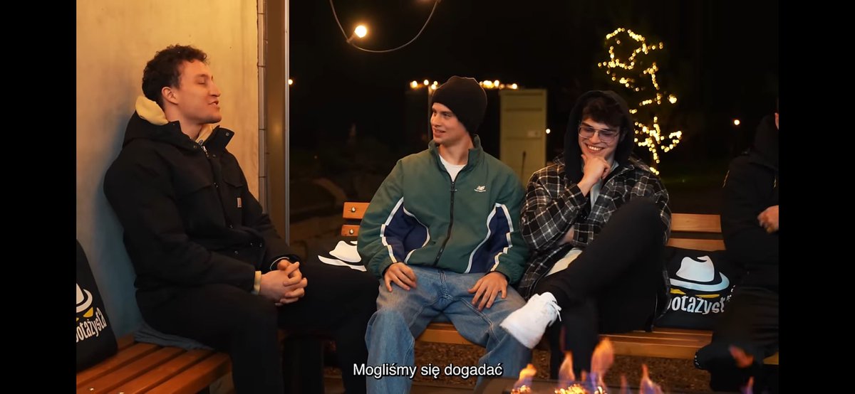 M1lek1's tweet photo. Find the difference XD #mafiairl #sabotażysta2 https://t.co/8S2r67MEmP