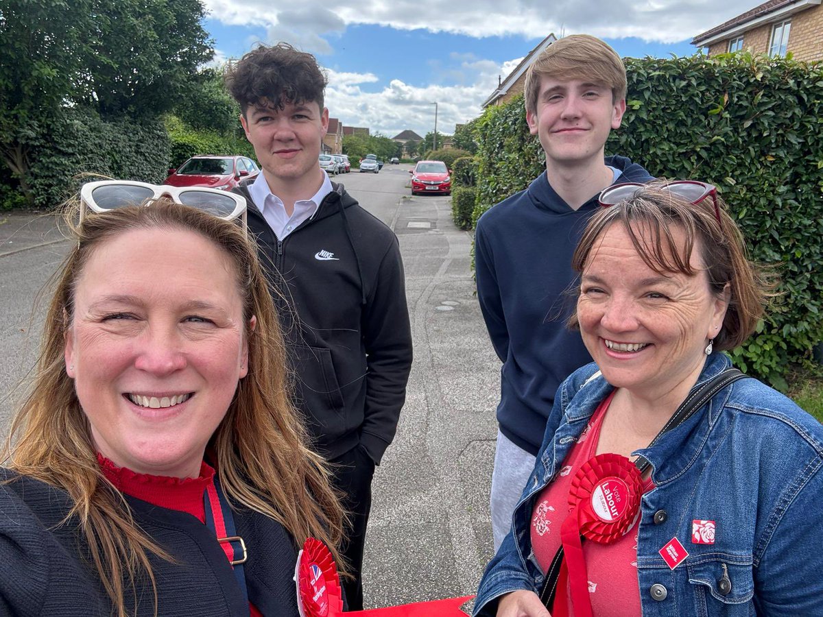 Great to be out canvassing in Monkston yesterday for <a href="/MKLabourParty/">Milton Keynes Labour</a> in Milton Keynes Central. Results are positive and hopefully we will see the wonderful <a href="/emily4MK/">Emily Darlington MP</a> win this seat!! 🌹