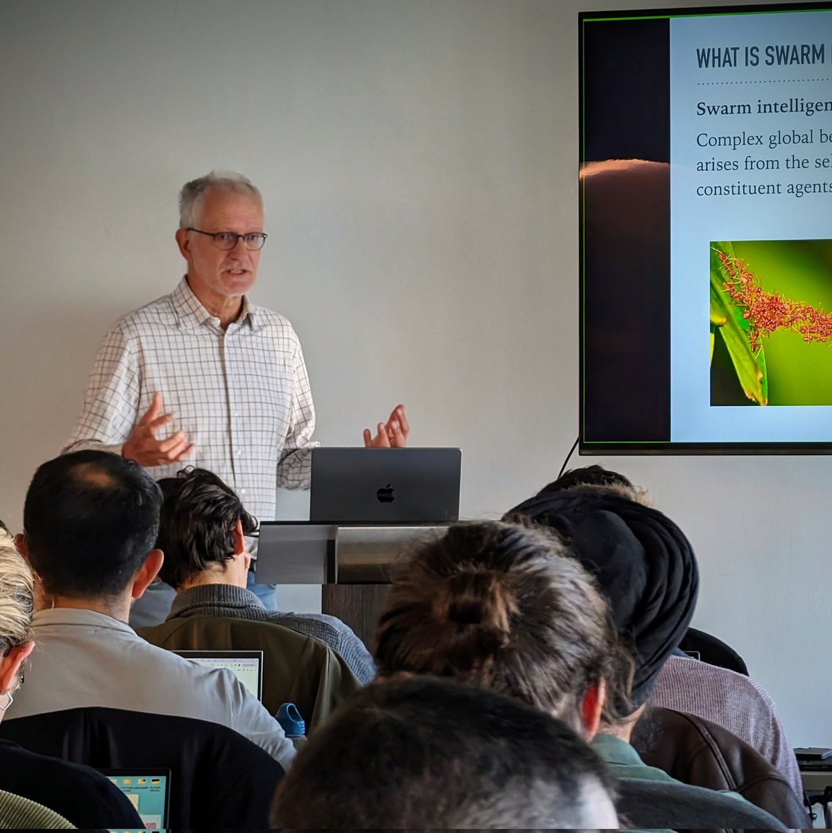 dgarzonramos's tweet image. Exciting #swarm #robotics day at the 2024 ACM Summer School on Software Engineering for Robotics! 

w/ @MarcoDorigo_ULB, @mbirattari, @Ken_n7, @darko_bozinoski.

Happy to talk about modular design, and to challenge the attendees in designing the best swarms! 😁🏆

🧑‍💻👩‍💻📊 🤖🤖🤖🤖