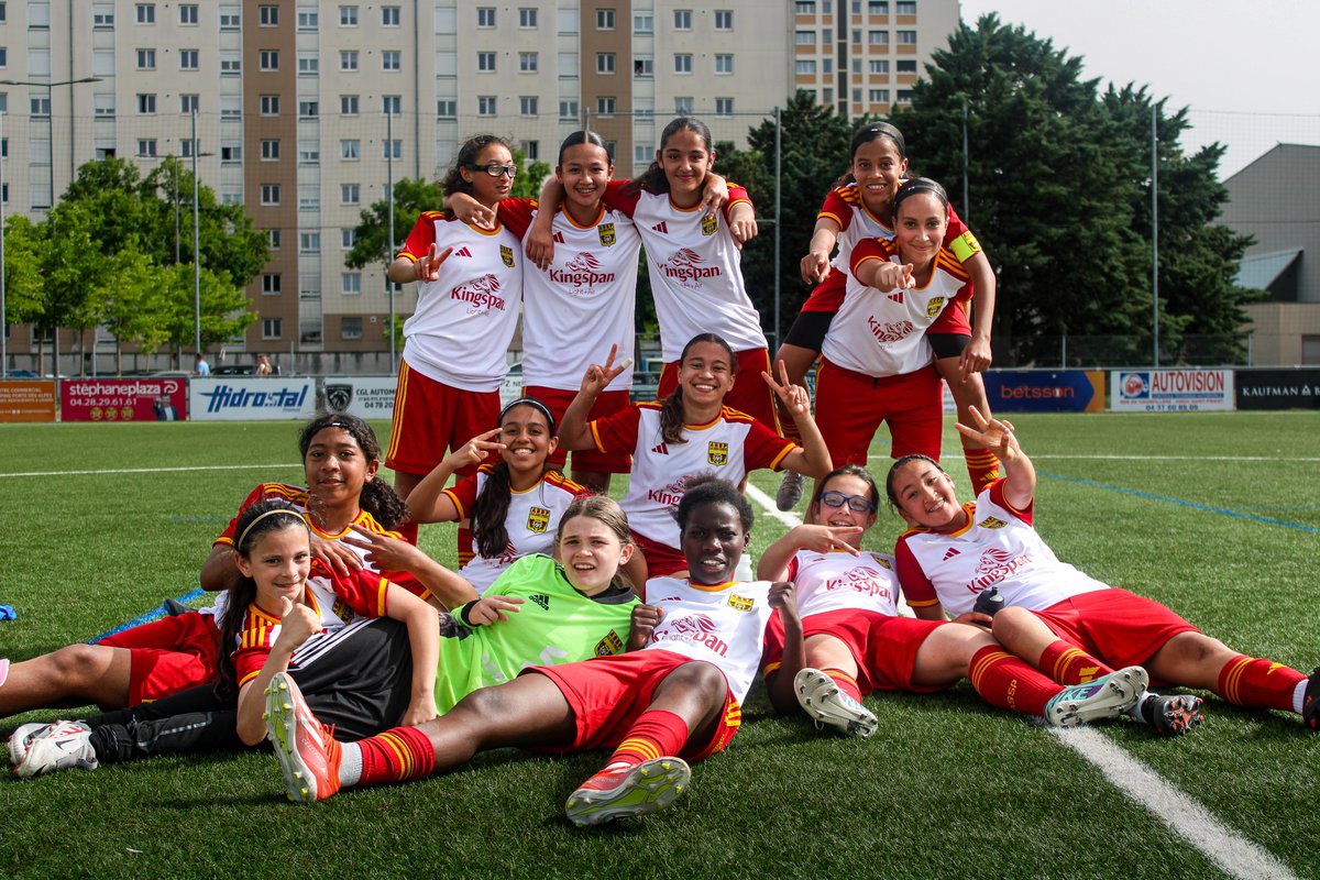 assaintpriest's tweet photo. ⏹️ 1/2 Finale - Coupe du Rhône U15F | ASSP -GENAS | 2-1 | ⏱️Fin du match

Grâce à un match maîtrisé les Sang et Or se qualifient en finale de Coupe du Rhône le week-end prochain ! 😍

~ #Saison𝗔𝗦𝗦𝗣 | #CoupeDuRhône | #𝗔𝗦𝗦𝗣 | #ASSPESGAF https://t.co/0m7DD3OSBH