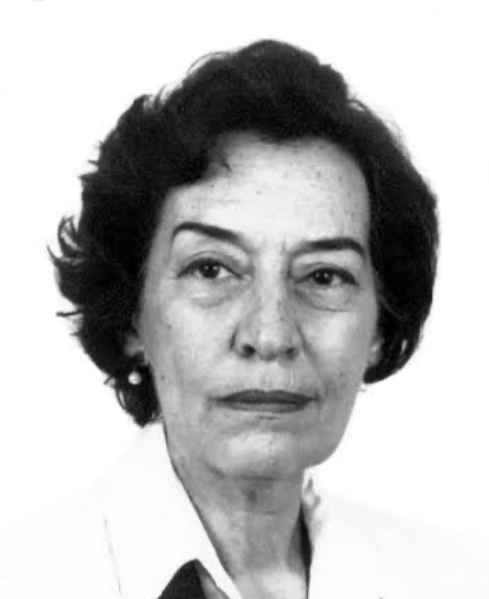 silviolual's tweet photo. Hoje o Brasil se despede de Maria da Conceição Tavares. Suas lições permanecem fundamentais para a construção de um Brasil que saiba cuidar do seu povo.
Obrigado, professora. https://t.co/p03RKSGKxE