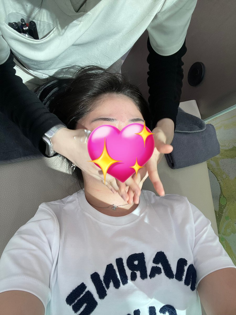 koreaindaeyo's tweet photo. 日光が綺麗に当たる施術室で、
悩みの場所をカウンセリングしながらお医者様が丁寧に時間をかけて施術してくださりました😌✨

今回初めて訪れたのですが、インスタ映えの院内♡やスタッフ皆様の丁寧な対応、駅前すぐの立地など
皆様にすごくお勧めしたいです〜❣️

この度はありがとうございました🌟 https://t.co/vyFLQDThXm