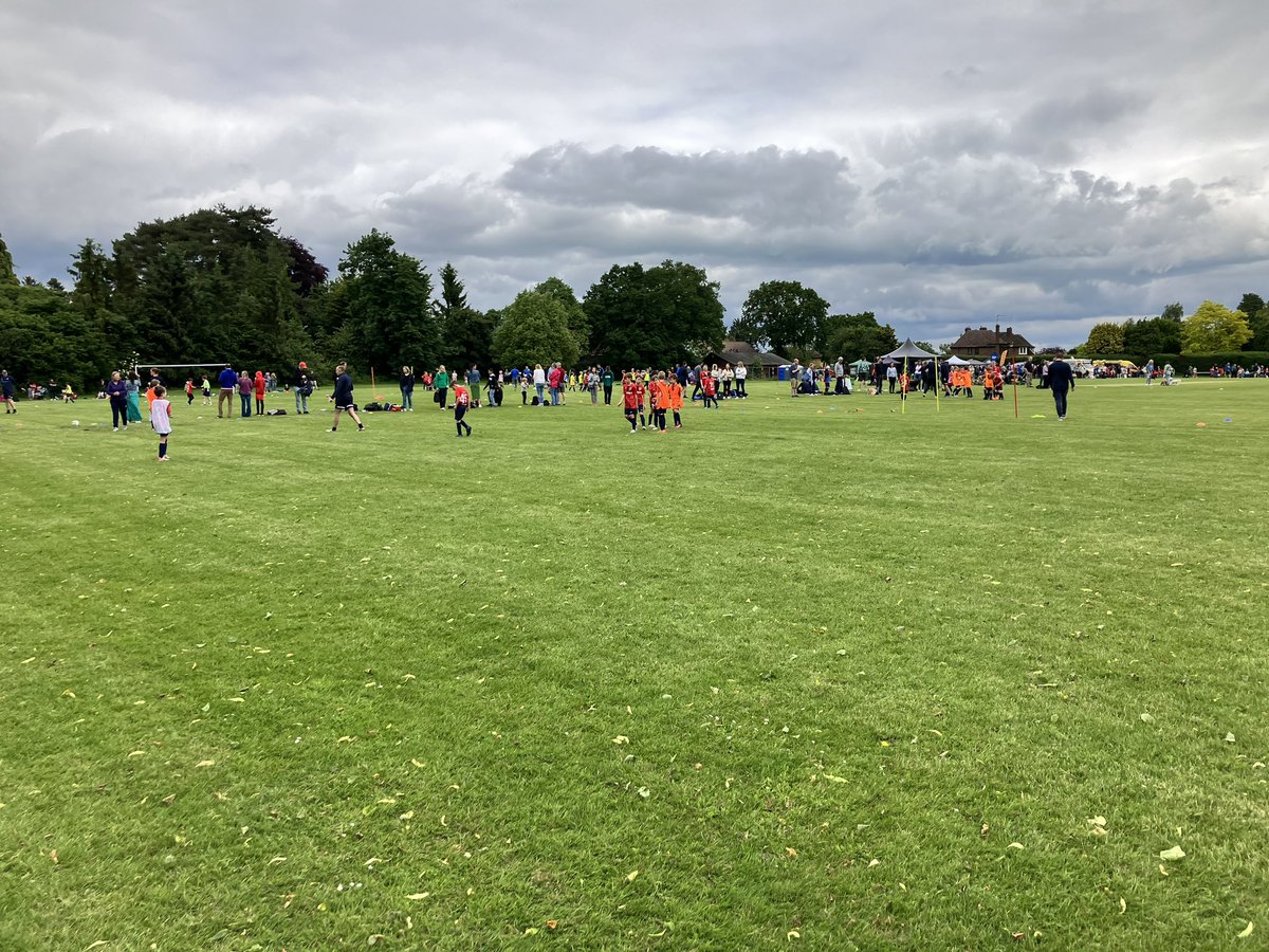 HarpendenColts's tweet image. Presentation day has started we are ready to celebrate the season with 1000 of our U7s to U15s 🙌🎉🥳.

See you all soon. 

#ColtsCommunity #ColtsFamily