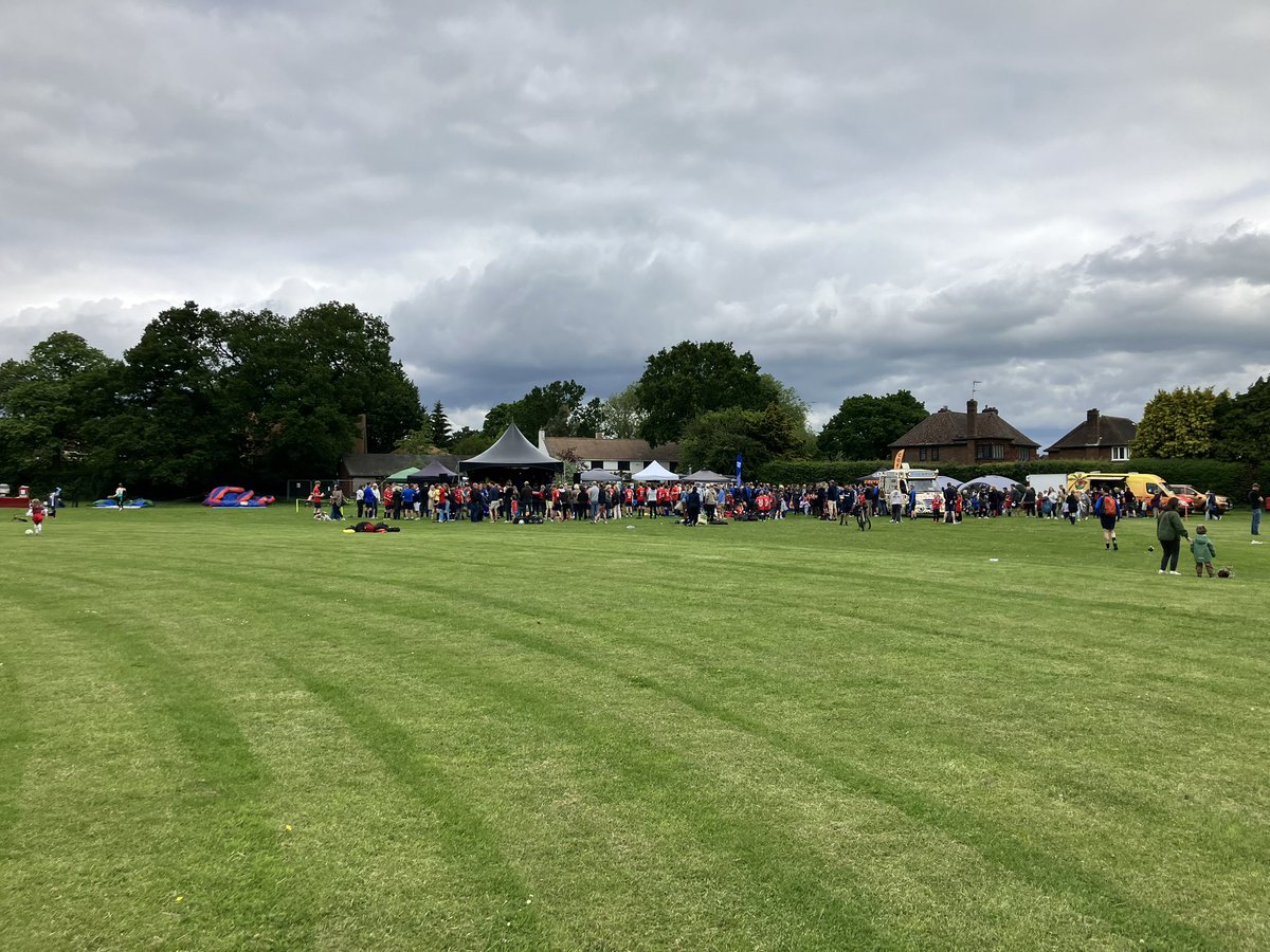 HarpendenColts's tweet image. Presentation day has started we are ready to celebrate the season with 1000 of our U7s to U15s 🙌🎉🥳.

See you all soon. 

#ColtsCommunity #ColtsFamily
