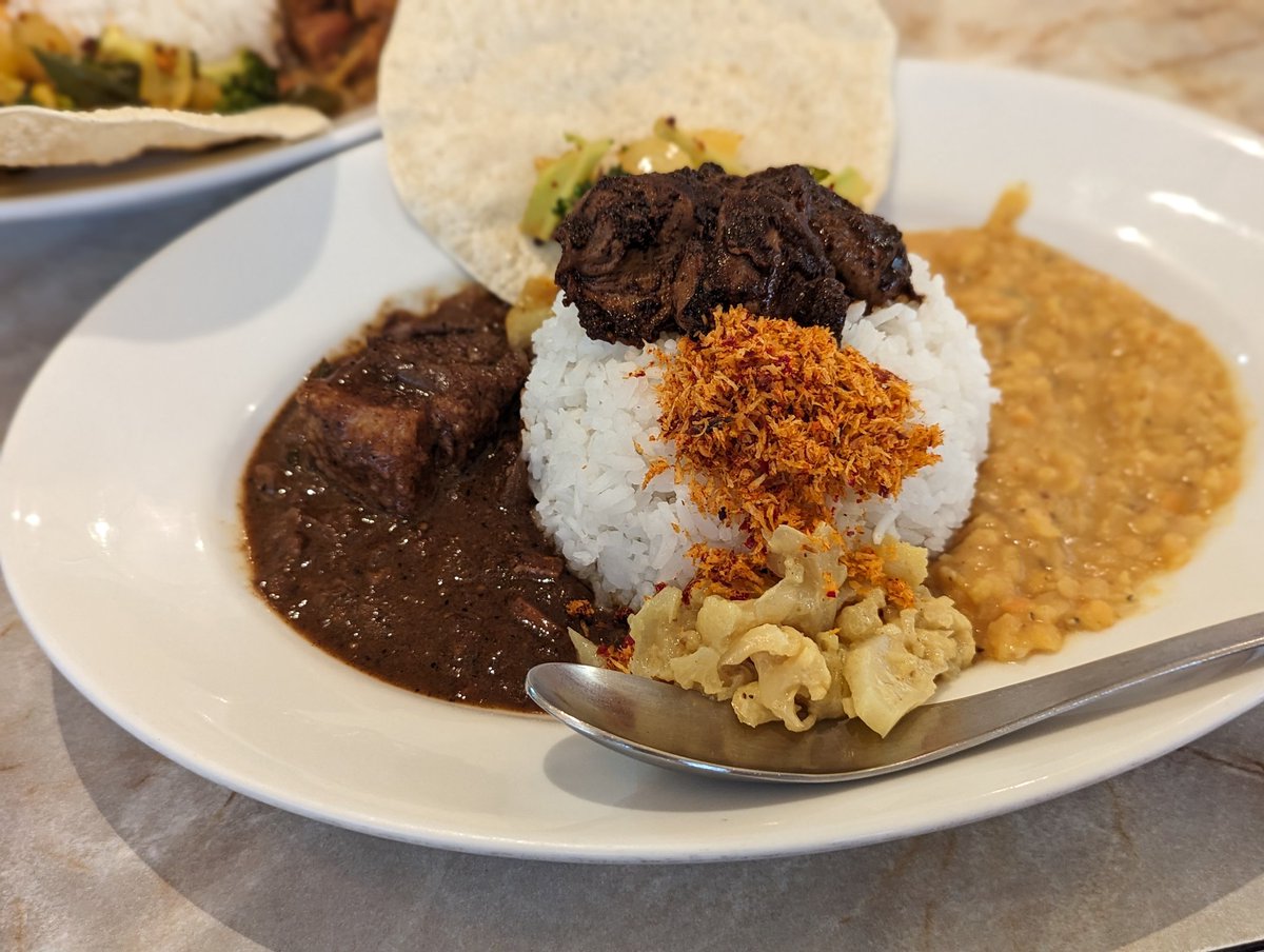 YYYmk_5's tweet photo. スリランカカレー食べた！ https://t.co/YhRTSitI0k