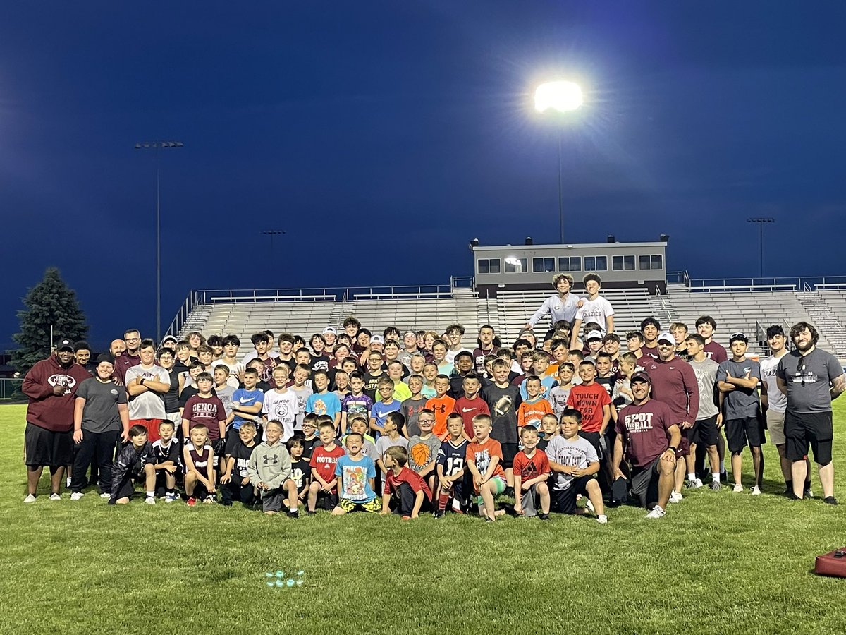 GenoaCometsFB's tweet photo. Friday Night Lights youth camp was a success! Duh!
Great way to start the summer off. 
Staff, Players, Campers… crushed it!
Go Comets!
#SpotTheBall https://t.co/svIOkixPwJ