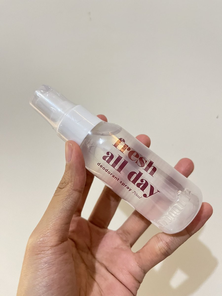 vetraytt's tweet photo. wts brand new butuhofficial fresh all day natural deodorant spray 35k aja, dijual karena udh punya banyak deodoran yg udh dibuka dirumahh sayang gakepake 😆😆 
bisa oren freeong yaa #wts #wtb #zonauang https://t.co/q4U5hfo4Ze