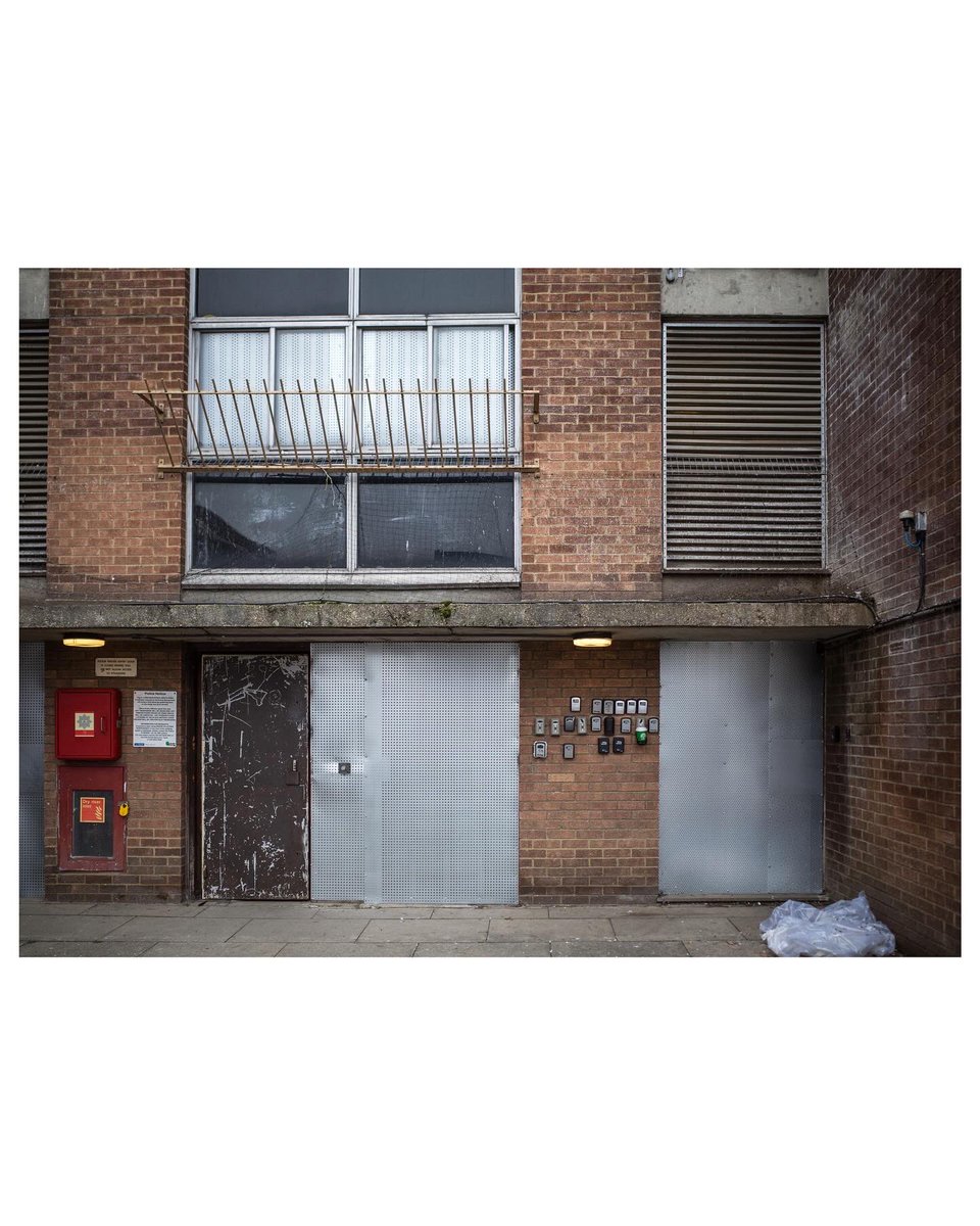 EWastelands's tweet photo. Another block bites the dust...
#targethouse #westealing #westlondon #housingestate #councilestate #councilhousing #abandoned #derelict #redevelopment #affordablehousing #gentrification #towerblock https://t.co/rkhPC1hMWf