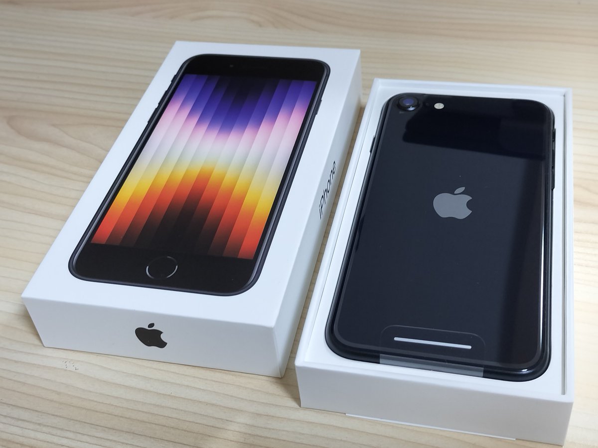_asagie's tweet photo. iPhone SE 第3世代を購入しました。
これで自分の”S”系 一筋の履歴がひとつ追加されました。
iPhone 3GS
iPhone 4S
iPhone 5s
iPhone SE
iPhone SE 第2世代
iPhone SE 第3世代 https://t.co/uHQW0nNbTy