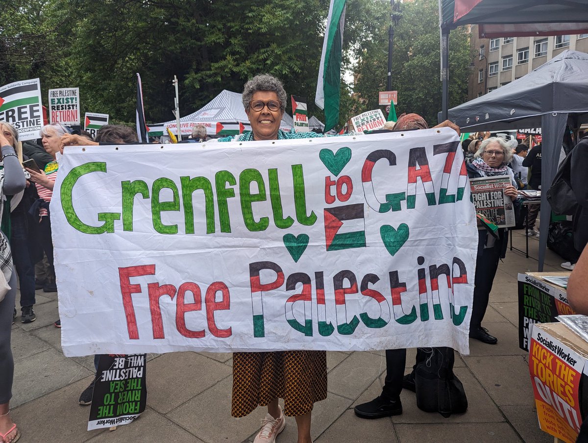 'Grenfell to Gaza, Free Palestine'—on the London march for Palestine remembering 7 years since the Grenfell Tower fire 🇵🇸