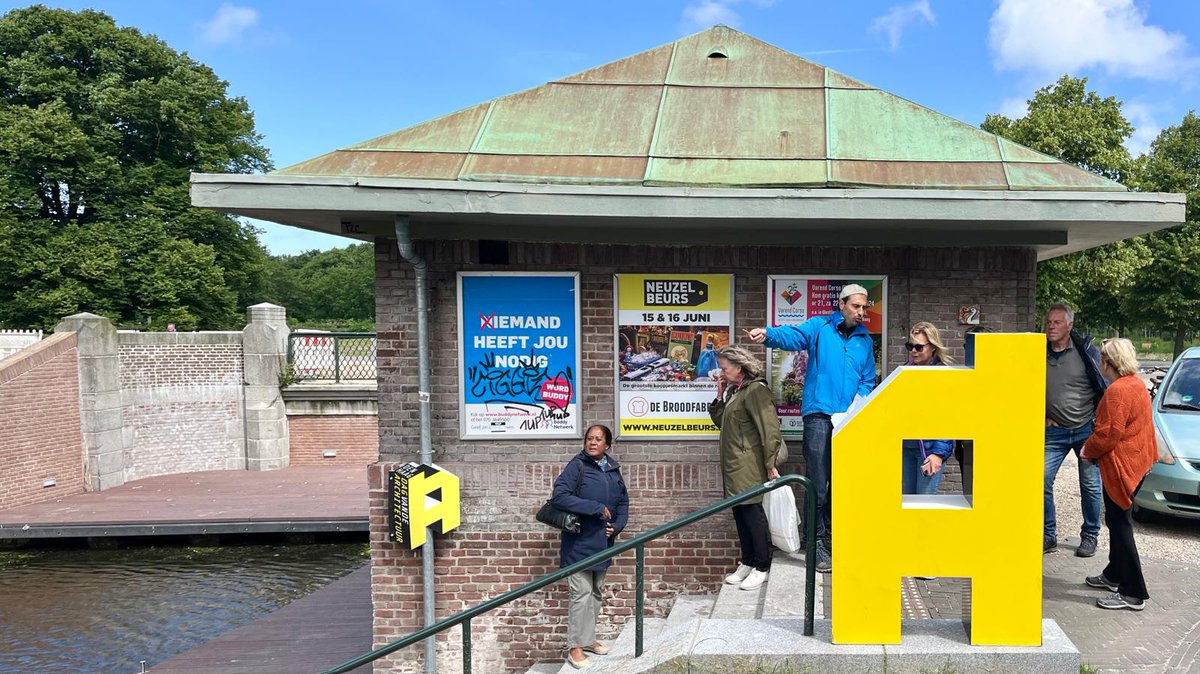 De Paxhaven in gebruik! Met de boot door de binnenstad of naar de #binckhorst. 😍