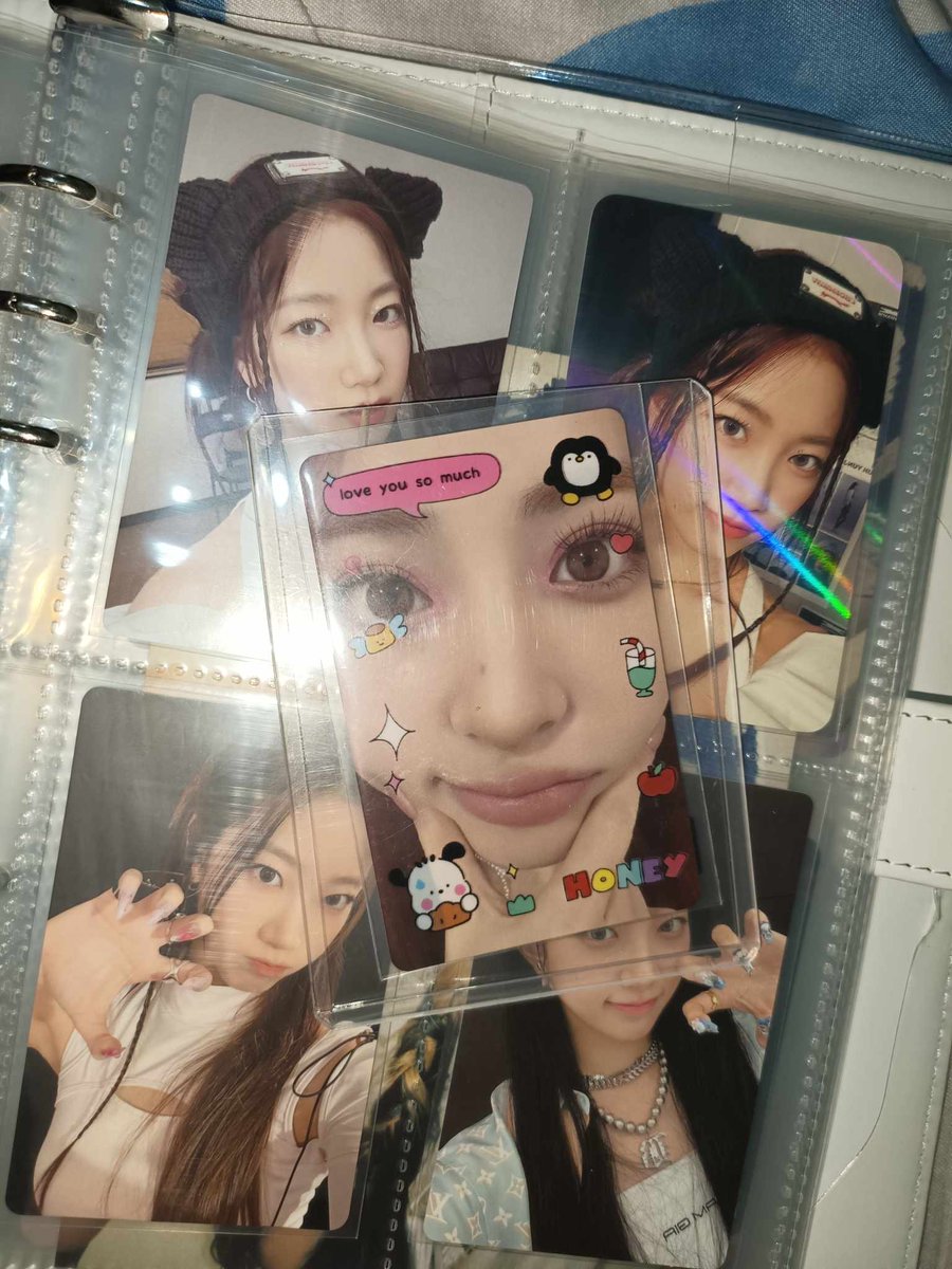 AdyefaiR's tweet photo. THE WAIT IS OVER 🥹

Finally got my most awaited yunjin bread (along with noot noot yunjin) 😍🫶 one of my most precious purchases, thank you @hoonikeu_ for packing her safely 🥹 

💌 #raidfayemails I #hoonikeufeedbacks https://t.co/i7j86uO2Qd