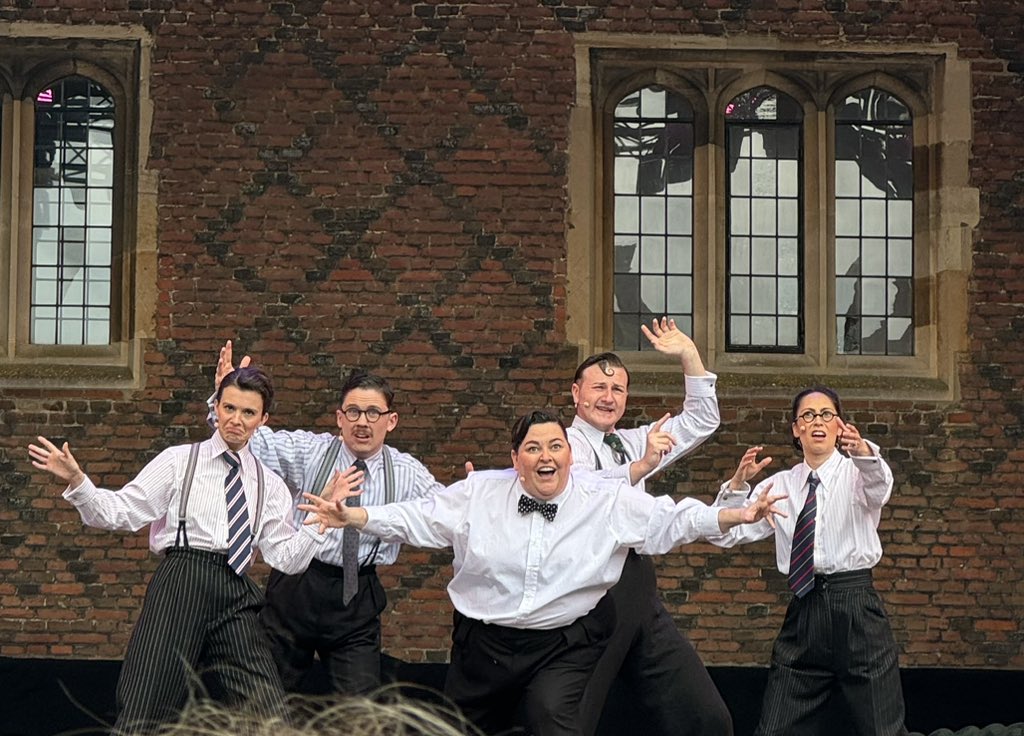 The Palace!! <a href="/mincemeatlive/">Operation Mincemeat</a>