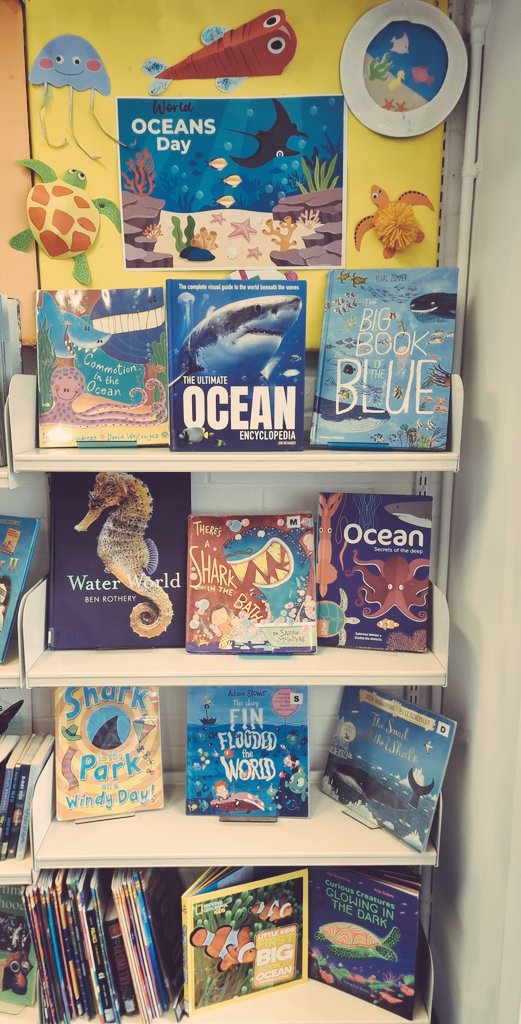 Im_Negomi's tweet image. Happy #WorldOceansDay
Dive into some of our favourite marine reads at #BalhamLibrary ! 
@Better_Balham @wandsworthlibs 
@WorldOceansDay

#MarineLife #BookDisplay #KidLit