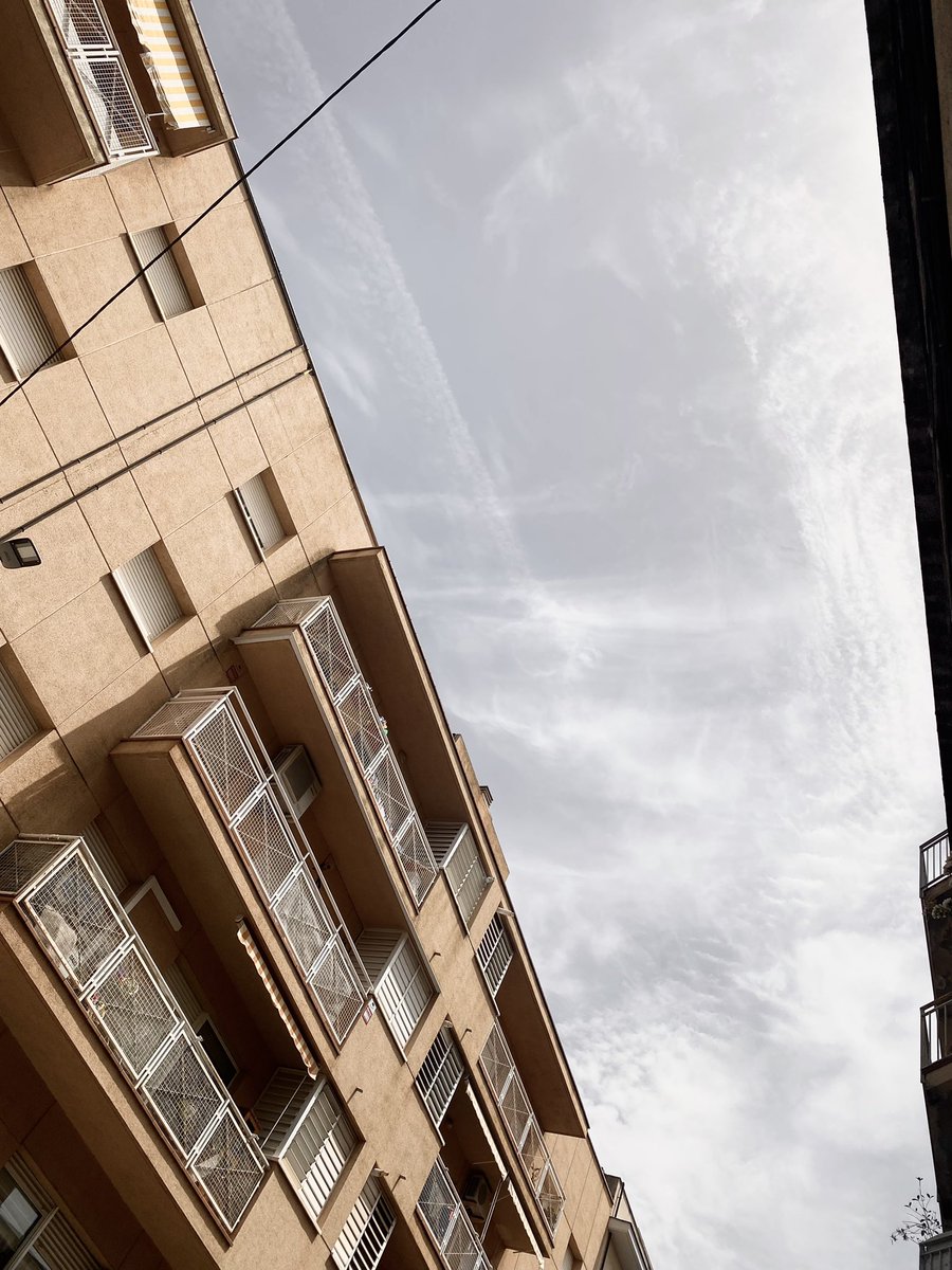 08/06/24 #Vilafranca
És oficial: la pols sahariana la deixen anar els avionets