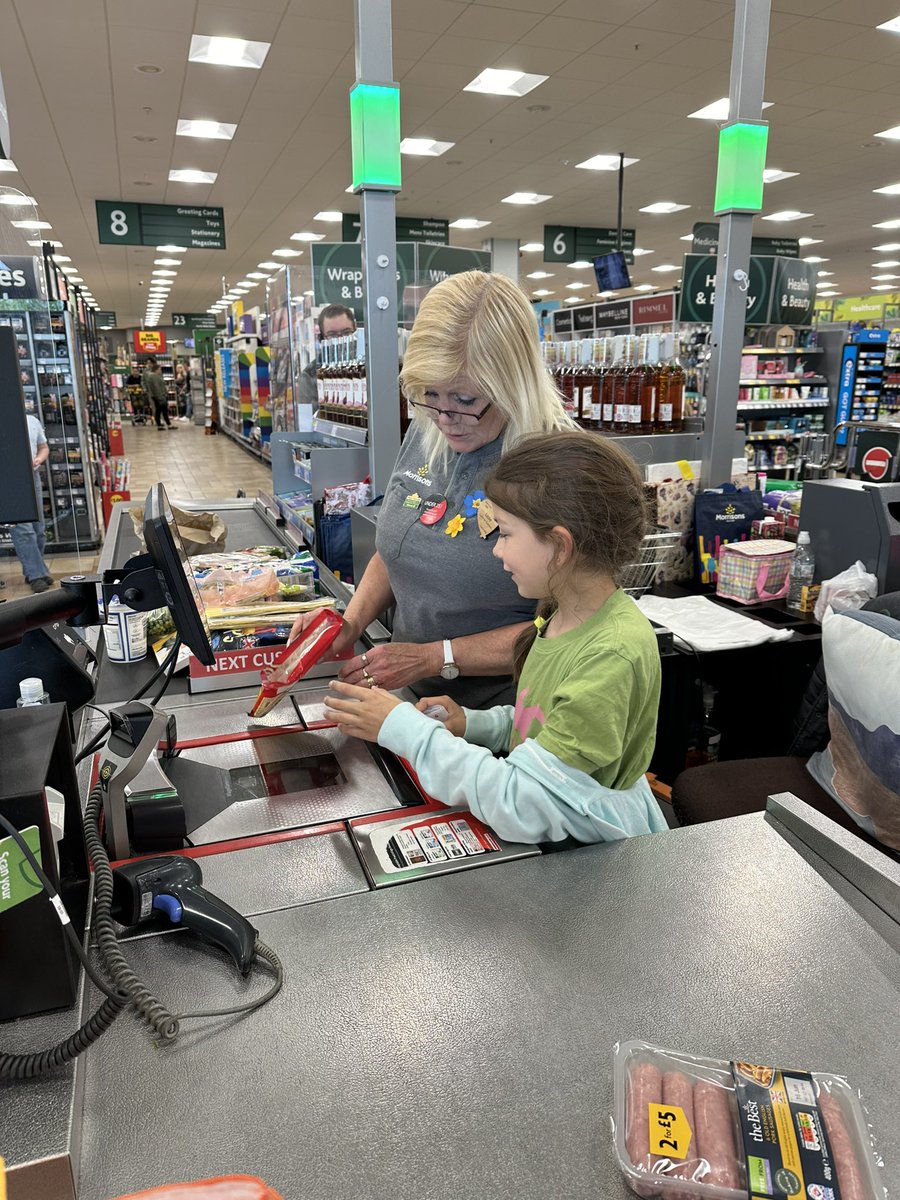 Helen Carvalho tweet media