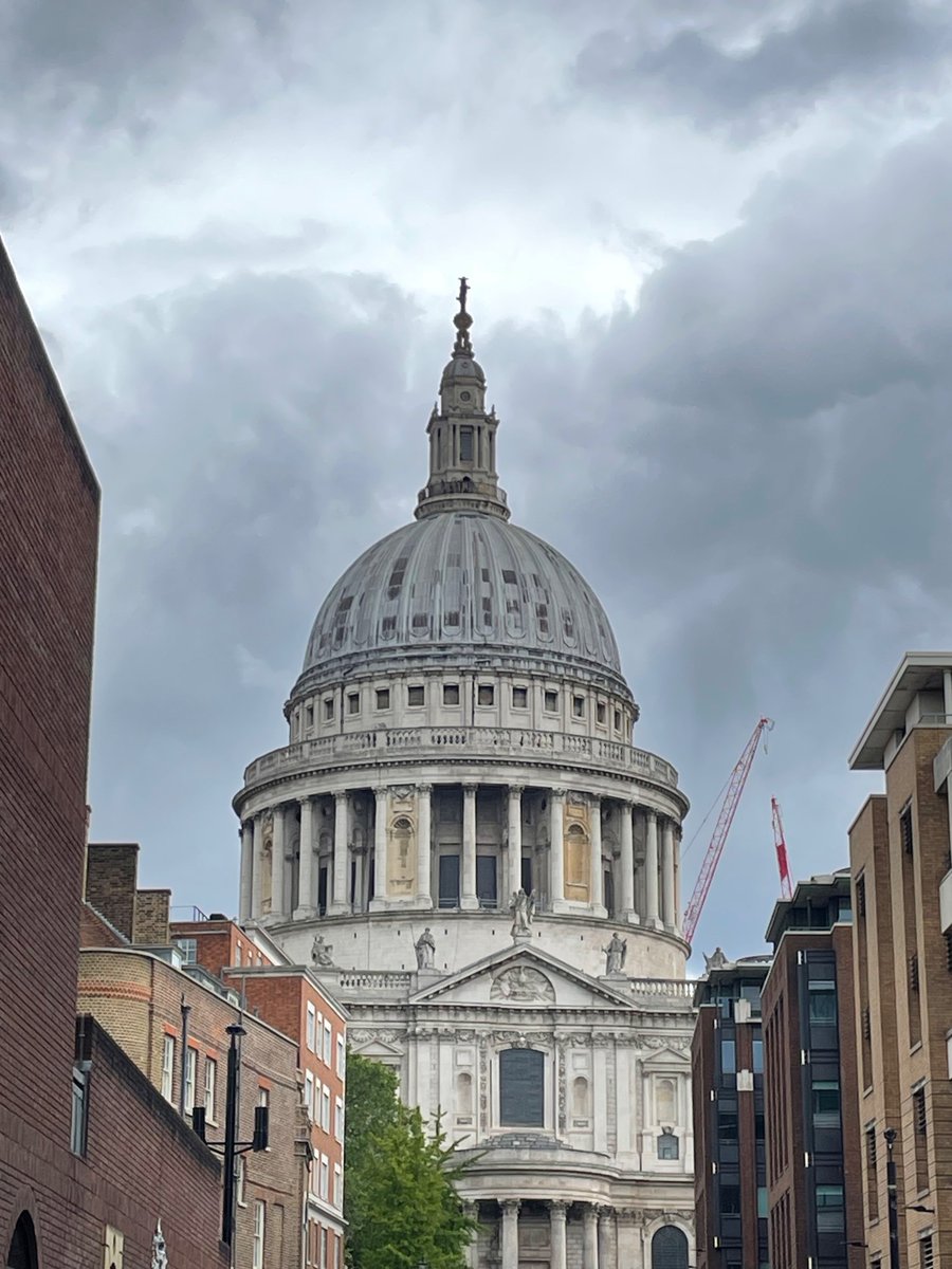 Another glorious and fully booked <a href="/NeoLatinSociety/">SNLS</a> Early Modern Latin walking tour! Threats of rain thankfully didn’t materialise.
Our tours on Giordano Bruno and Reformation Smithfield are also in the works - watch this space…