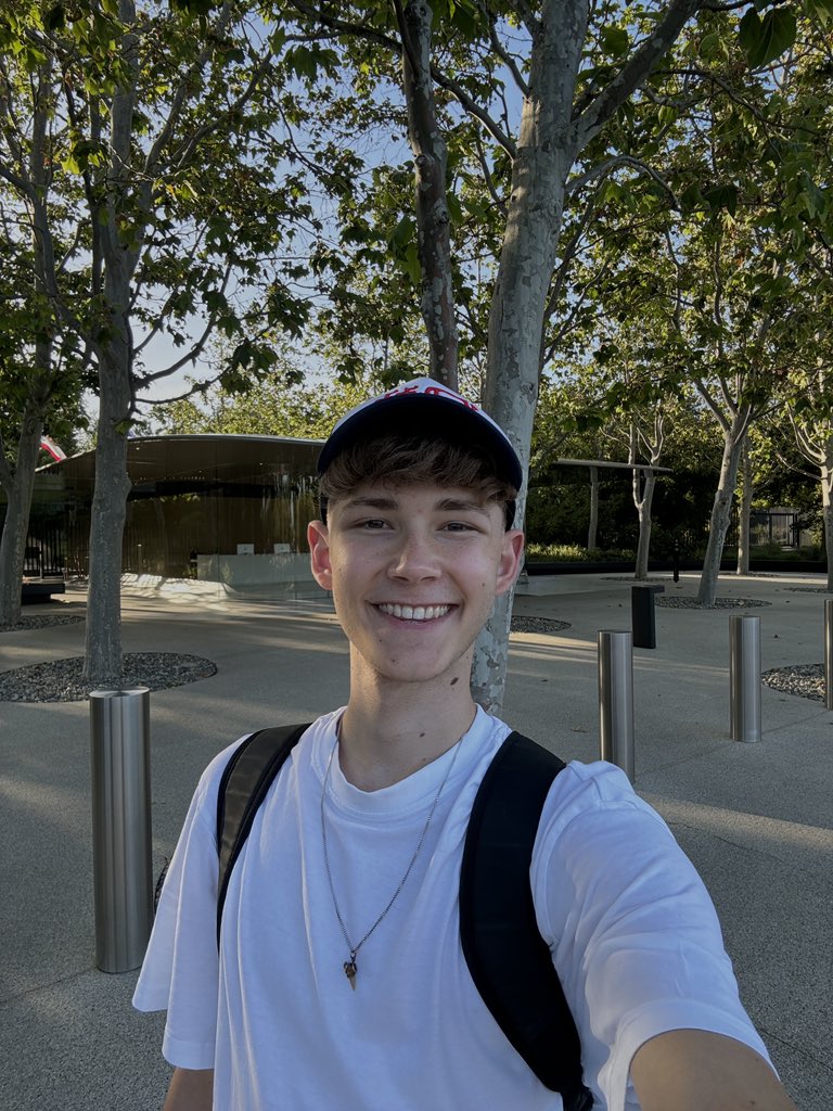 Moritz Breuer tweet media