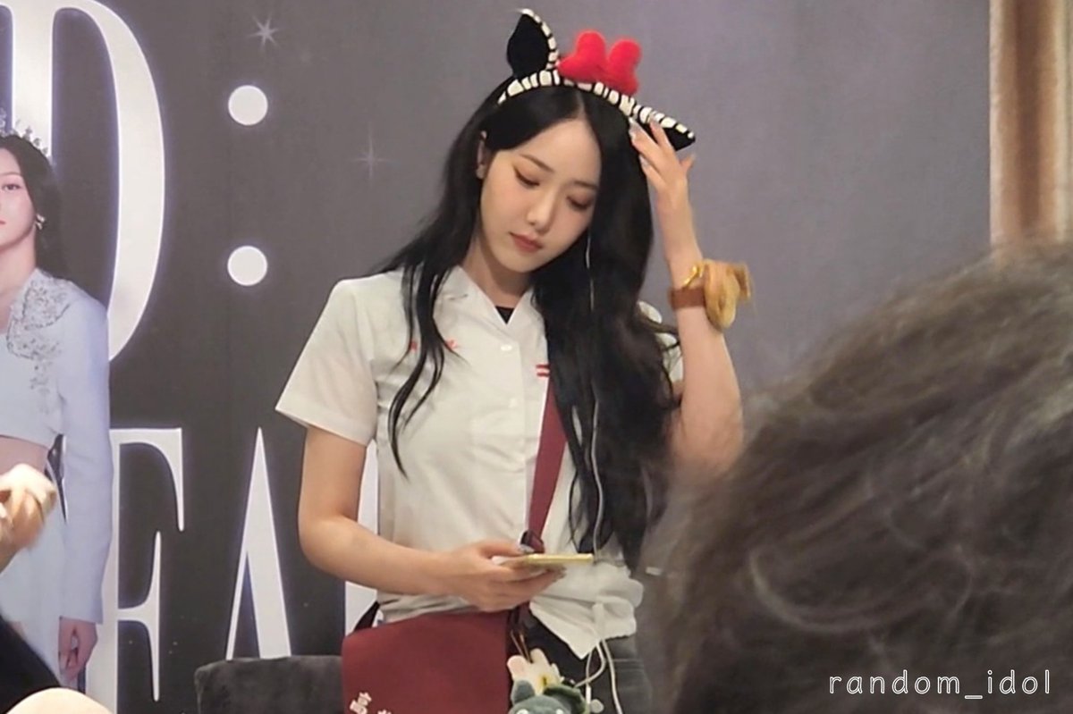 random_idol tweet media