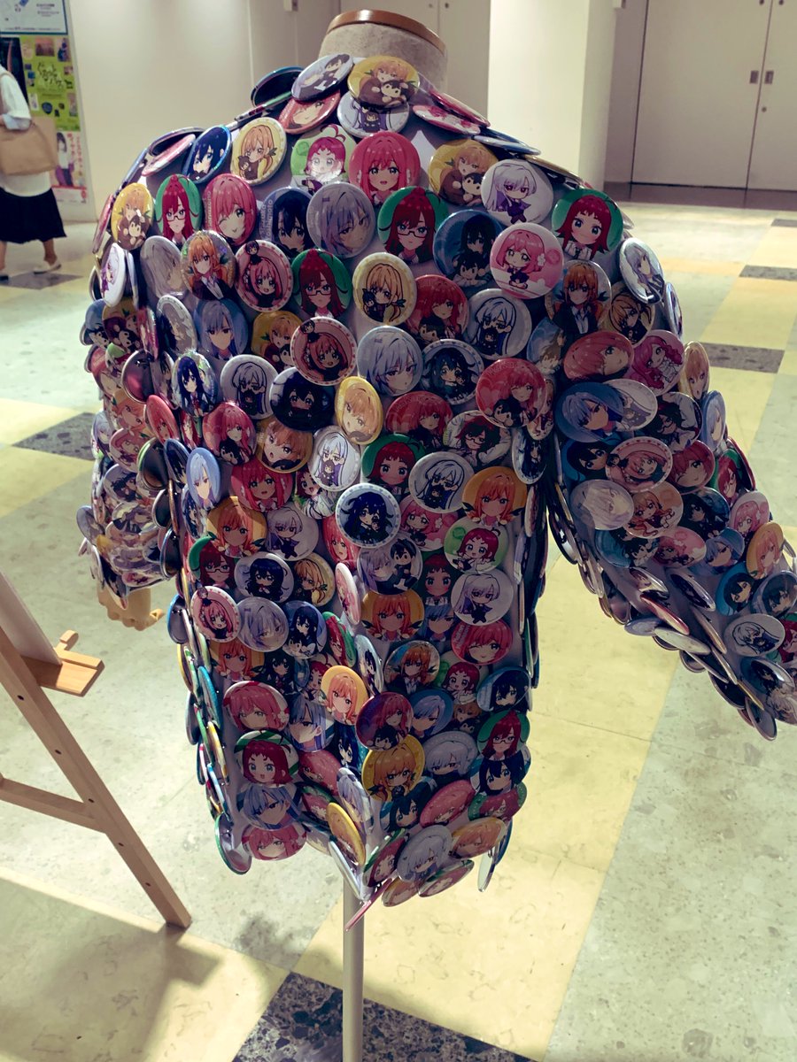 YakuzenSasamii's tweet photo. 私はカノジョアーマーの裏側の写真でも上げておきましょうかね…🫠 https://t.co/1OZSnt12pC